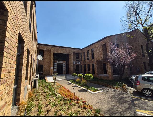 336M² OFFICE TO LET IN KRAMERVILLE